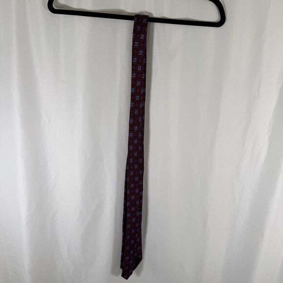 Jos A Bank Reserve Tie Men's 62" Red Blue Print 100% Silk 3" Wide - Picture 4 of 4